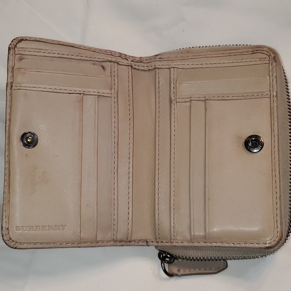 Burberry Wallet - Picture 11 of 16